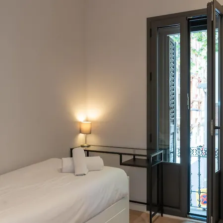 Ola Living Gracia Apartment